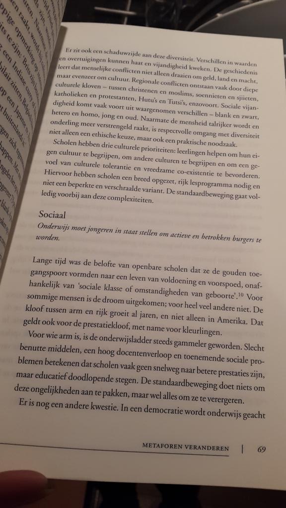 ClaireBoo's tweet photo. 4 doelen vh onderwijs volgens @SirKenRobinson #doelonderwijs #onderwijs2032 https://t.co/Aecwr2BsiK