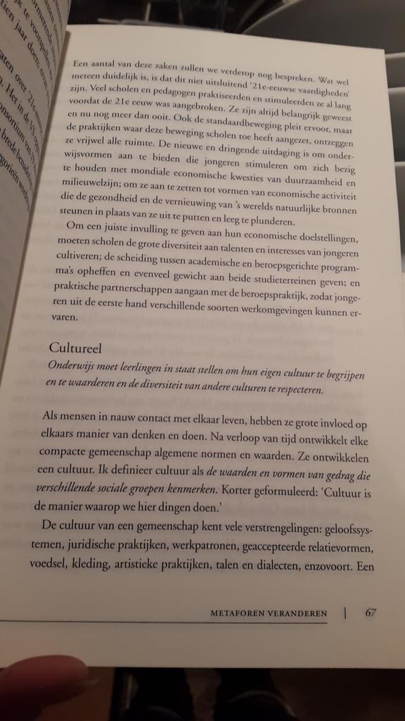 ClaireBoo's tweet photo. 4 doelen vh onderwijs volgens @SirKenRobinson #doelonderwijs #onderwijs2032 https://t.co/Aecwr2BsiK