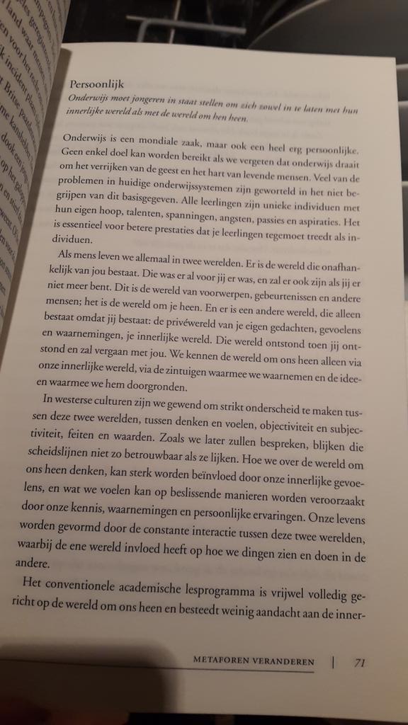 ClaireBoo's tweet photo. 4 doelen vh onderwijs volgens @SirKenRobinson #doelonderwijs #onderwijs2032 https://t.co/Aecwr2BsiK