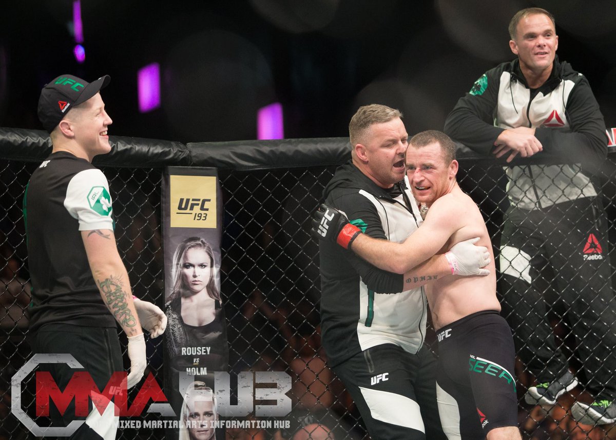 MMAHUB's tweet photo. #TeamRyano at #UFCDublin via: @EliteIrishSport @bjjnorthside @NeilSeeryMMA @RedserMma @UFC @UFCEurope https://t.co/5zj1S4IGG9