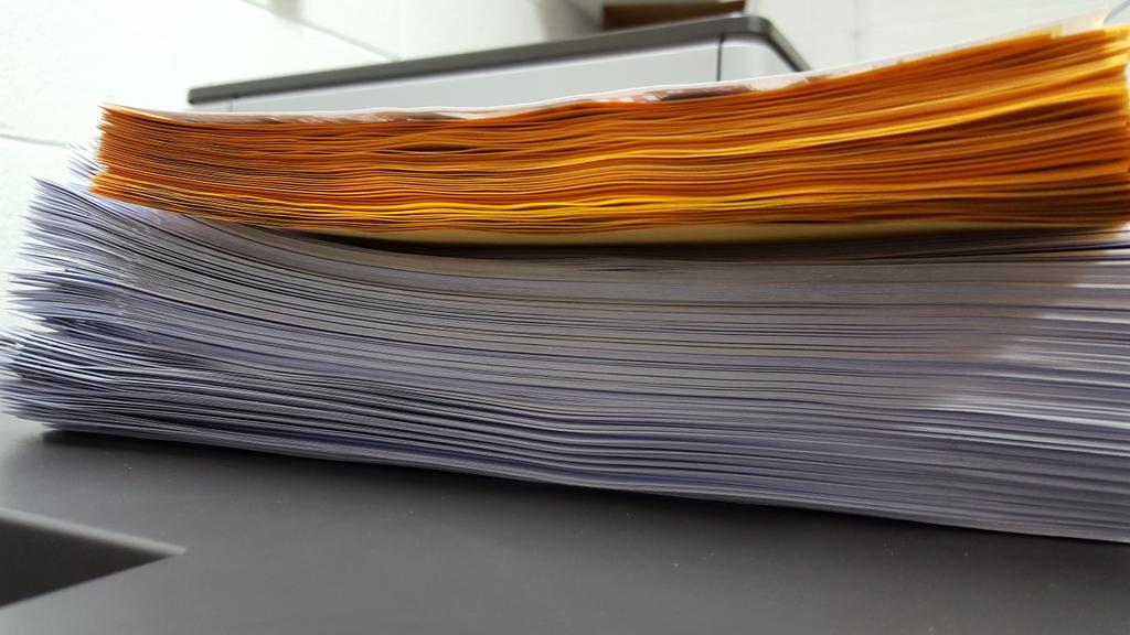 FrauShonk's tweet photo. Programs and placemats....2 Tage!!!!! https://t.co/p9GHf9EfmB