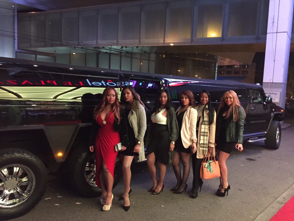 kuhnrobert's tweet photo. Huebscher Ausflug von Zรผrich nach Basel mit dem Hummer. #stretchhummer #basel #limousinen_mieten #Kiwis_Limousine https://t.co/tcLDZLIDob