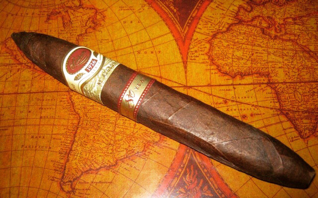 CigarExcel's tweet photo. Padron 80th anniversary

#cigarexcellence  #cigar https://t.co/YBJ29azstg