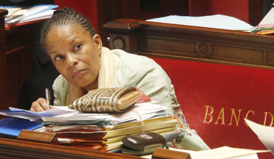 Deus_le_Padre's tweet image. Comment ça un mégaphone?