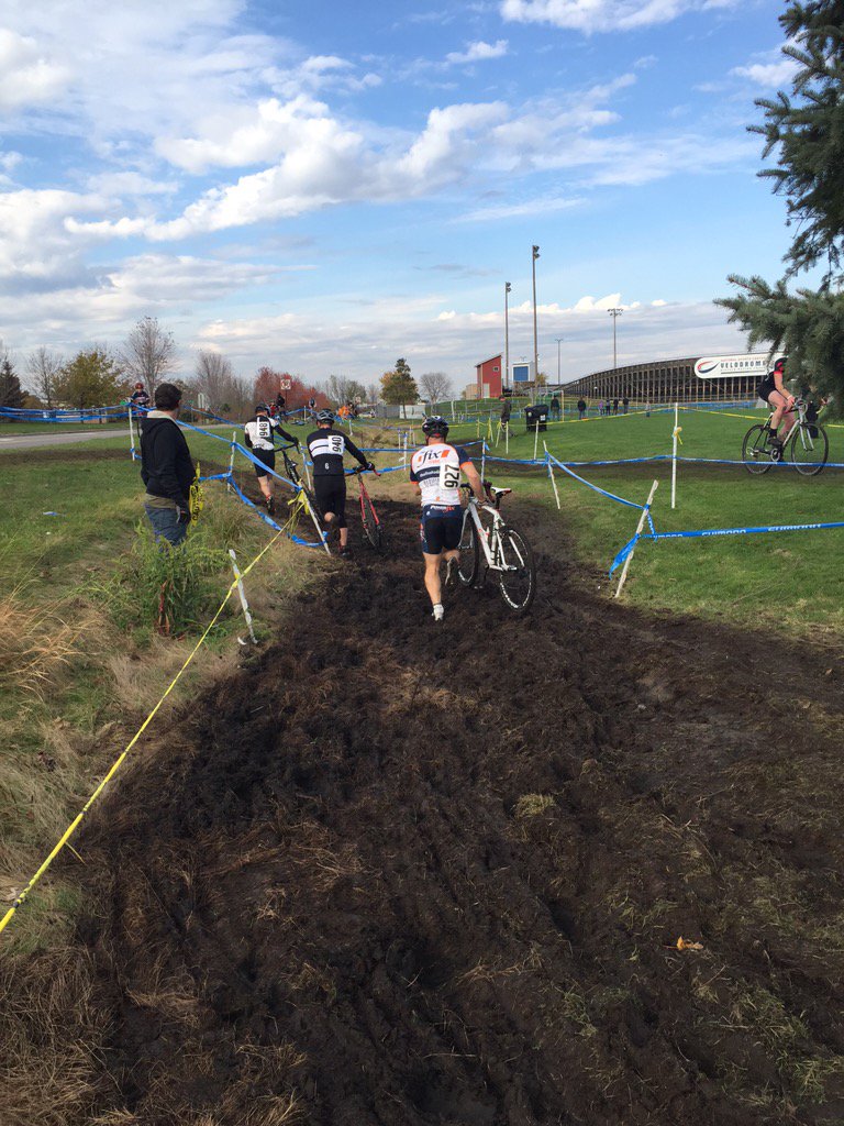LittleGuyRacing's tweet photo. Mud at #VeloCX this year! Loving the weather! https://t.co/gk1z94pQ18