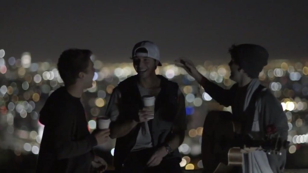 mxpeachy's tweet photo. #Emblem3IsBackTogether 😍😍❣❣ https://t.co/OgQFXArude