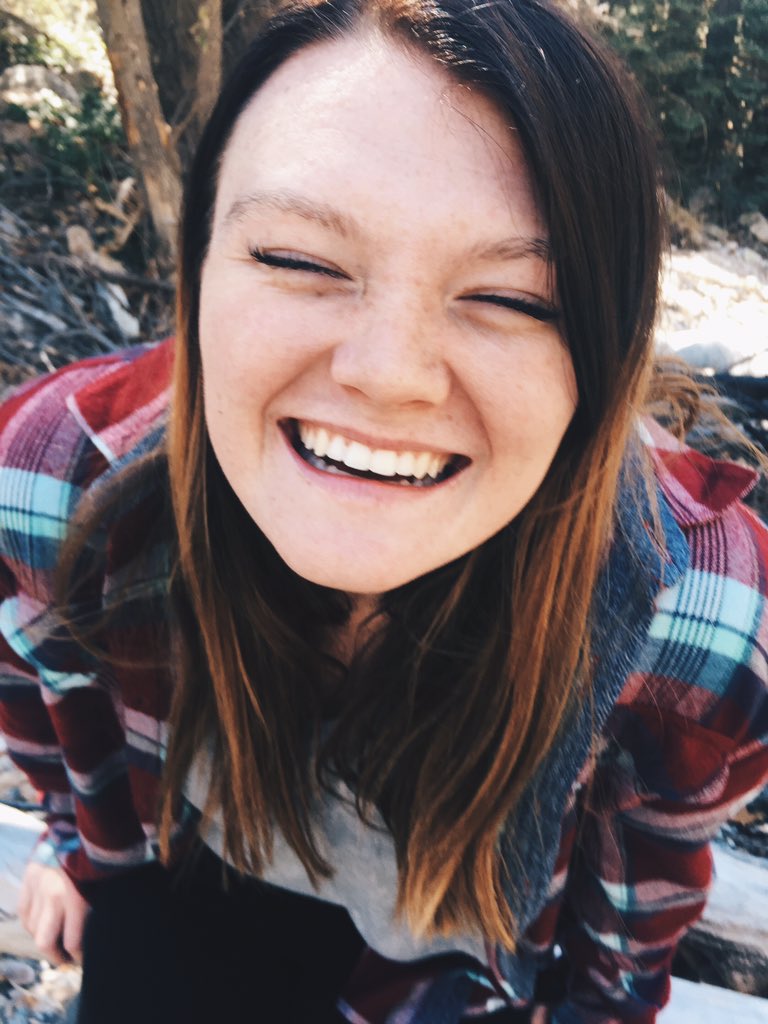 itskaebae's tweet photo. I love fall &amp; my best friend 🍁🍂 https://t.co/tE4Y59Anoe