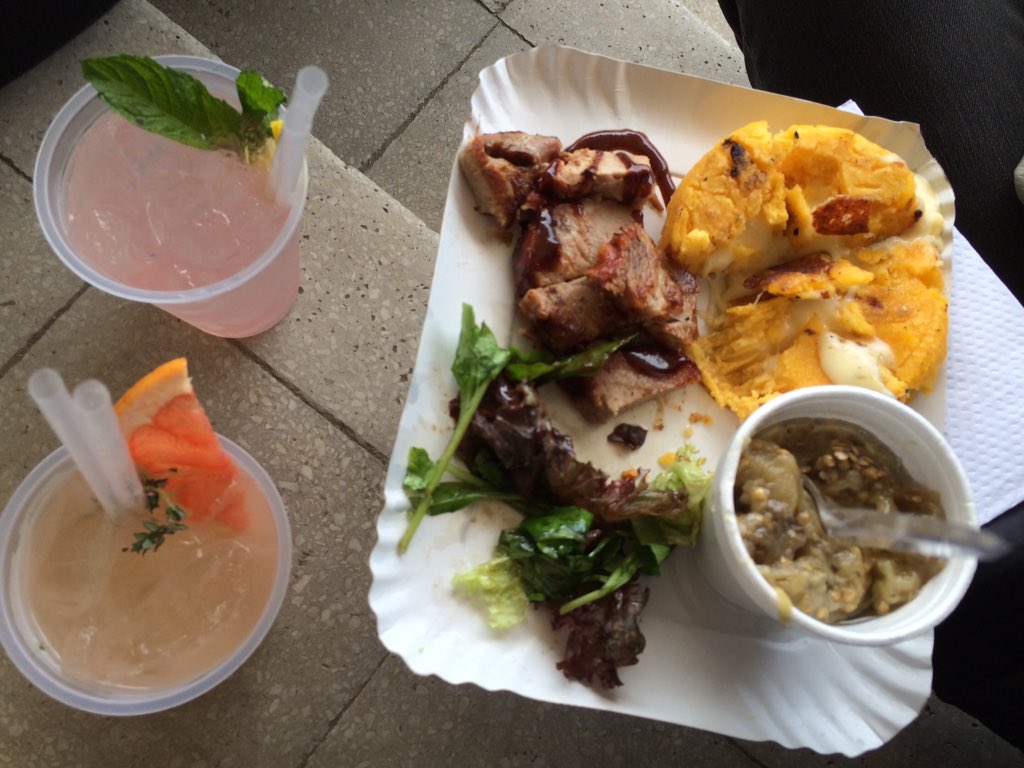 cynthia_ima's tweet photo. Food and beverages #ChefAbdala @inesdelossantos @foodtruckst #foodtruckstation @vaceramica https://t.co/Q4XKDldhrt