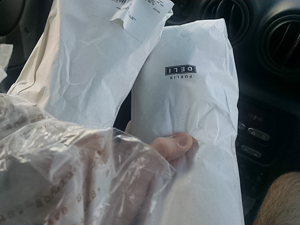 Iateyourp1e's tweet photo. #eatingasandwich #pubsub #speedfriends @MillniumSRL @CruelFancyBaron https://t.co/gLlXzmPeDb