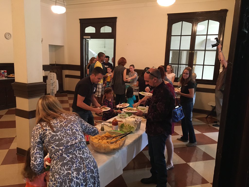 HollywoodUMC's tweet image. Divine Diner was a huge success. Thank u to everyone who supported our Youth department. #HUMC #UMYF #DoOneMoreThing
