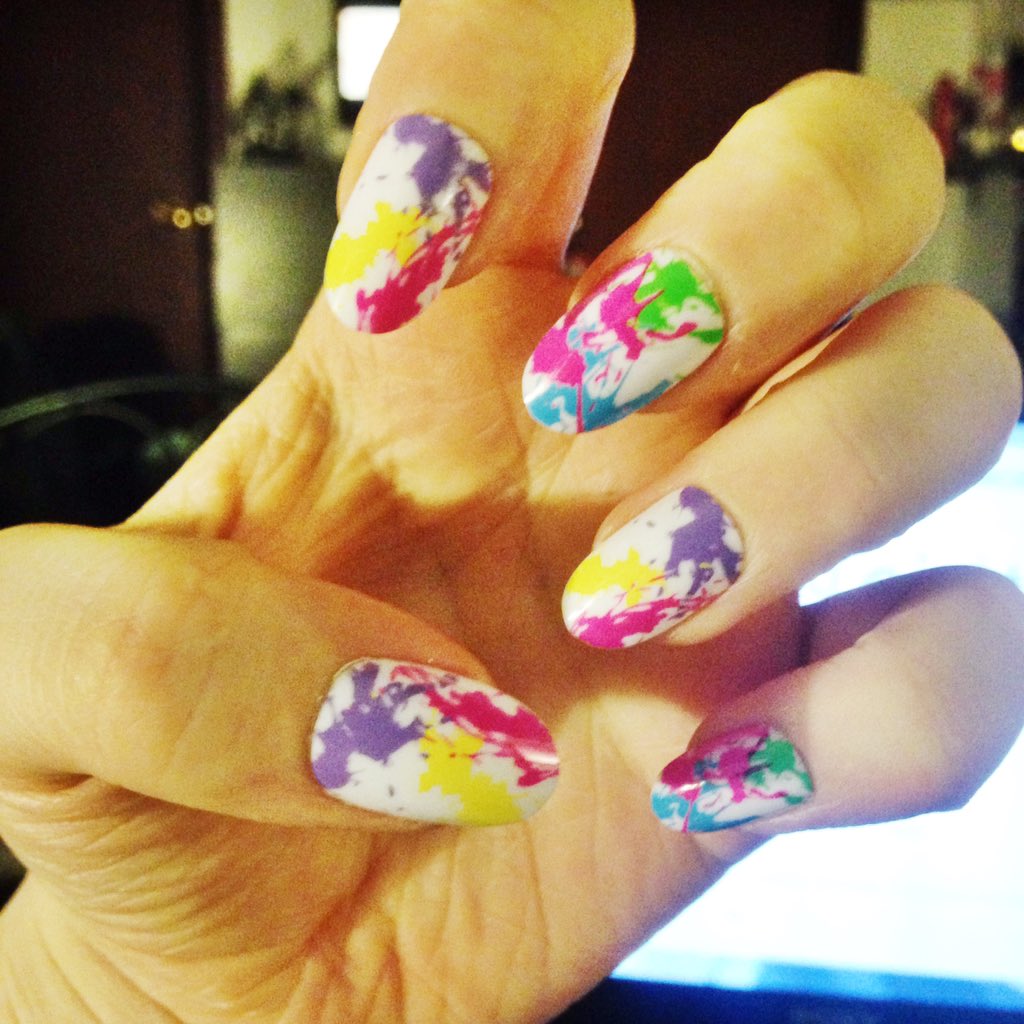 Peach3067's tweet photo. So happy with my replacement nails from @Girls_Attitude. Amazing service would highly recommend :) #SplatterNails https://t.co/HOzV6nhBYf