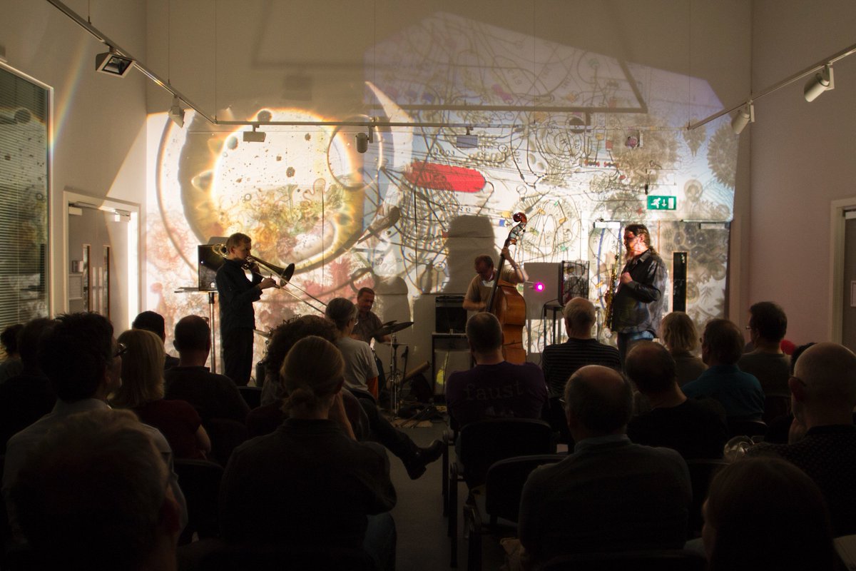 Xposed Club tweet media