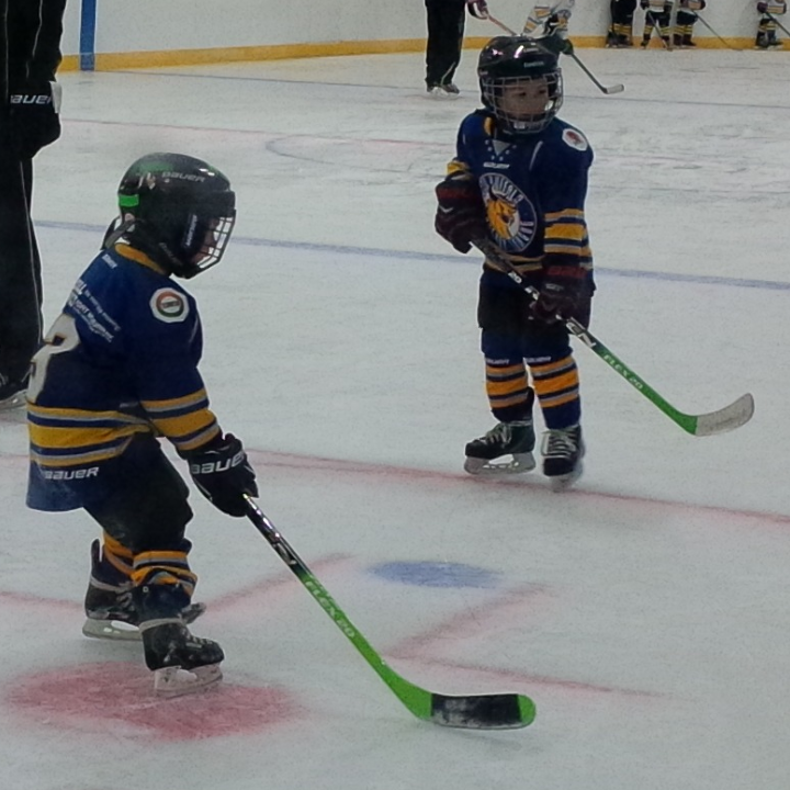 sirk_25's tweet photo. A pair of @Raven_Hockey sticks at early morning practice. #RavenSpotting #FMMHA #ymm #initiation https://t.co/NehK7h9BpF