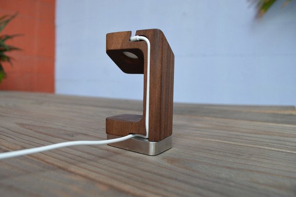 macworld's tweet photo. Tested: The best Apple Watch stands you can buy right now. https://t.co/a2i4jDJmSc https://t.co/dVcPQdpl56
