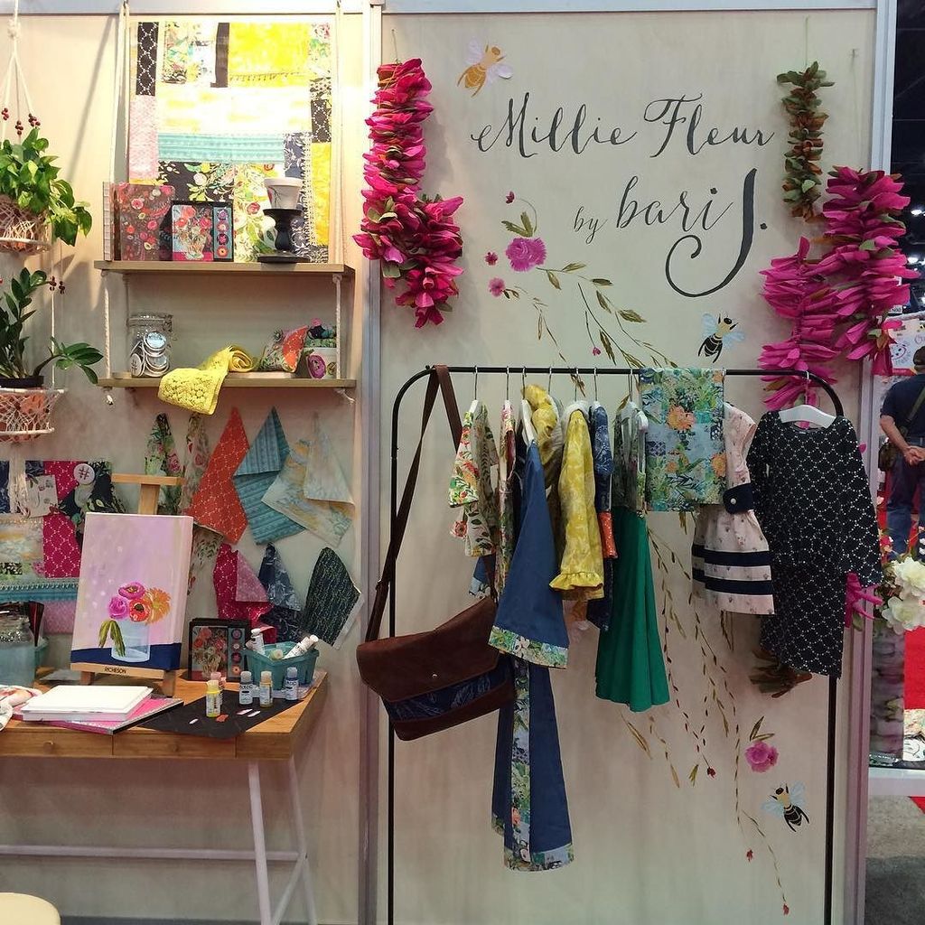VHaberdashery's tweet photo. Millie Fleur by #barij 💐🌸🌷🌹#quiltmarket https://t.co/C6xqdJCYFR https://t.co/GtU1ABW47g