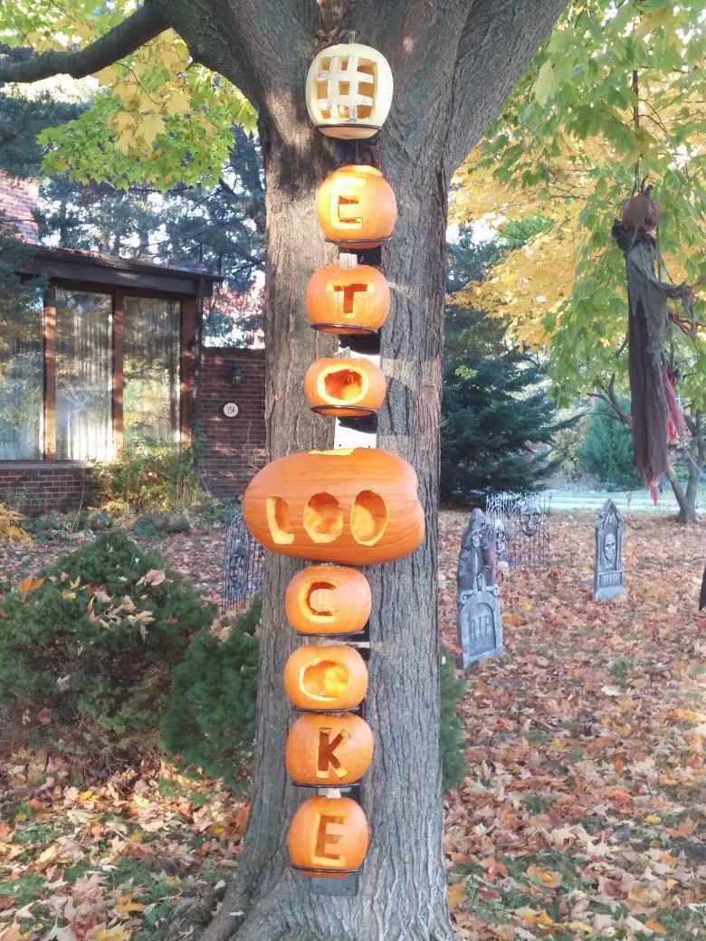 russell_r's tweet photo. @norm we take Halloween pretty seriously out here in the west end. #longbranch #Etoboocoke https://t.co/Ln2ZfT9npz