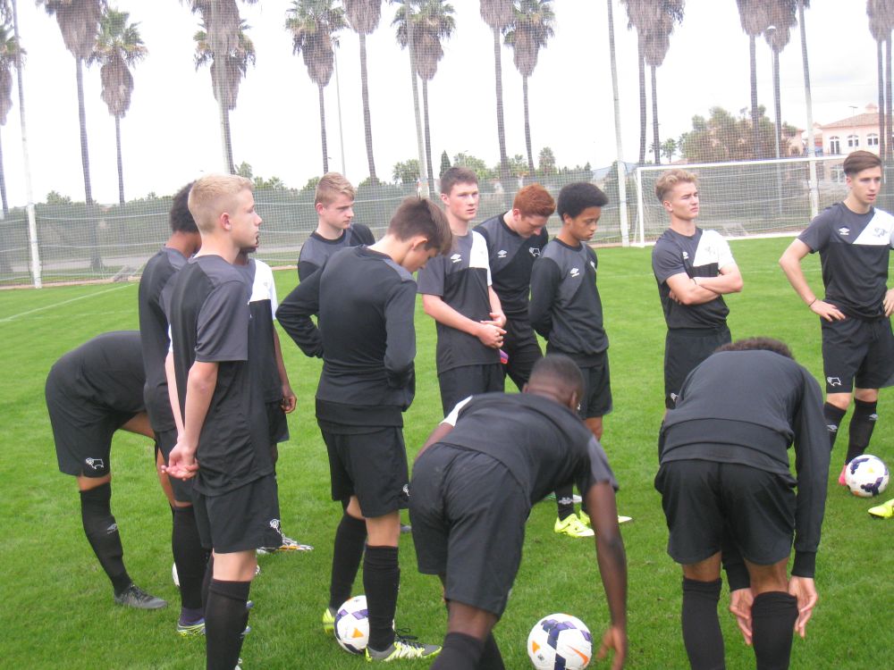 dcfcofficial's tweet photo. ACADEMY: Here's a few pictures of #DCFCU16s during their first training session as part of their tour of Spain https://t.co/I5x1woP2PX