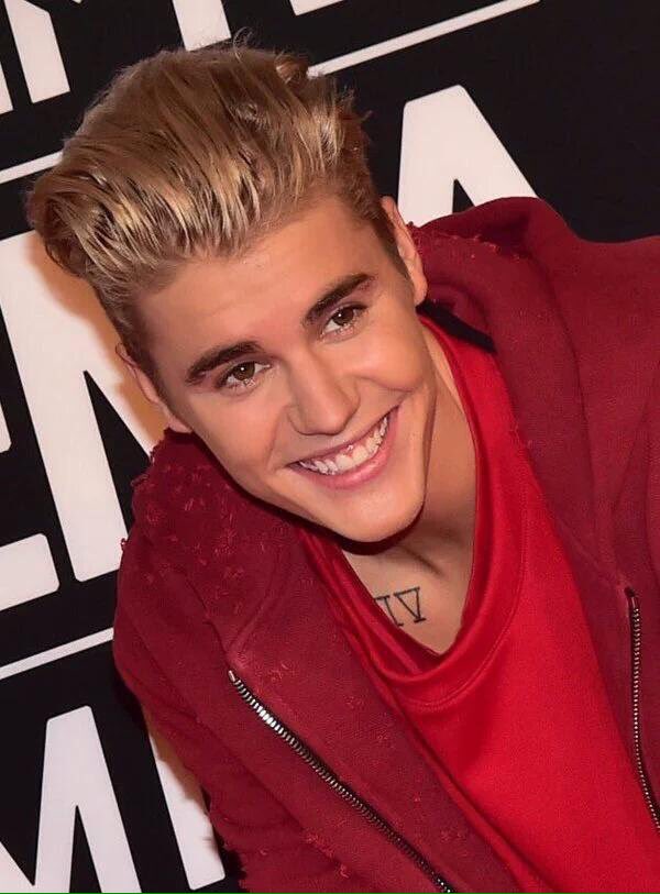 futherdrake's tweet photo. I'm so in love #EMABiggestFansJustinBieber https://t.co/6ZNVJXEk9U