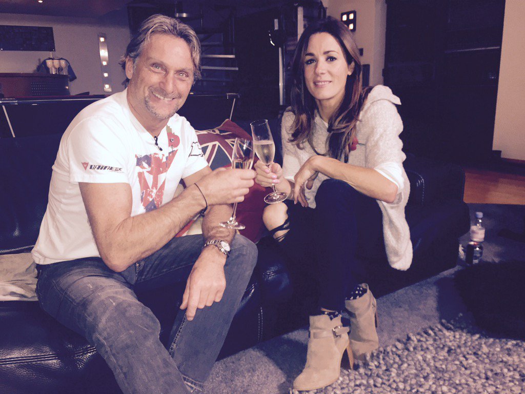 NataliePinkham's tweet photo. Congrats to @LewisHamilton 🏁 and thank you to Team Foggy for the impeccable hospitality 💪🏻👊🏻👍🏻 @carlfogarty #skyf1 https://t.co/l6M8KALMWK