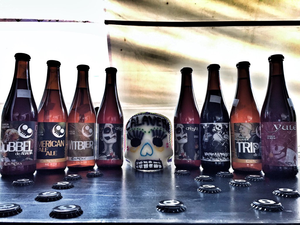 ¡Las calaveras te están esperando en #Local777! <a href="/calaverabeer/">Cervecería Calavera ®️</a>