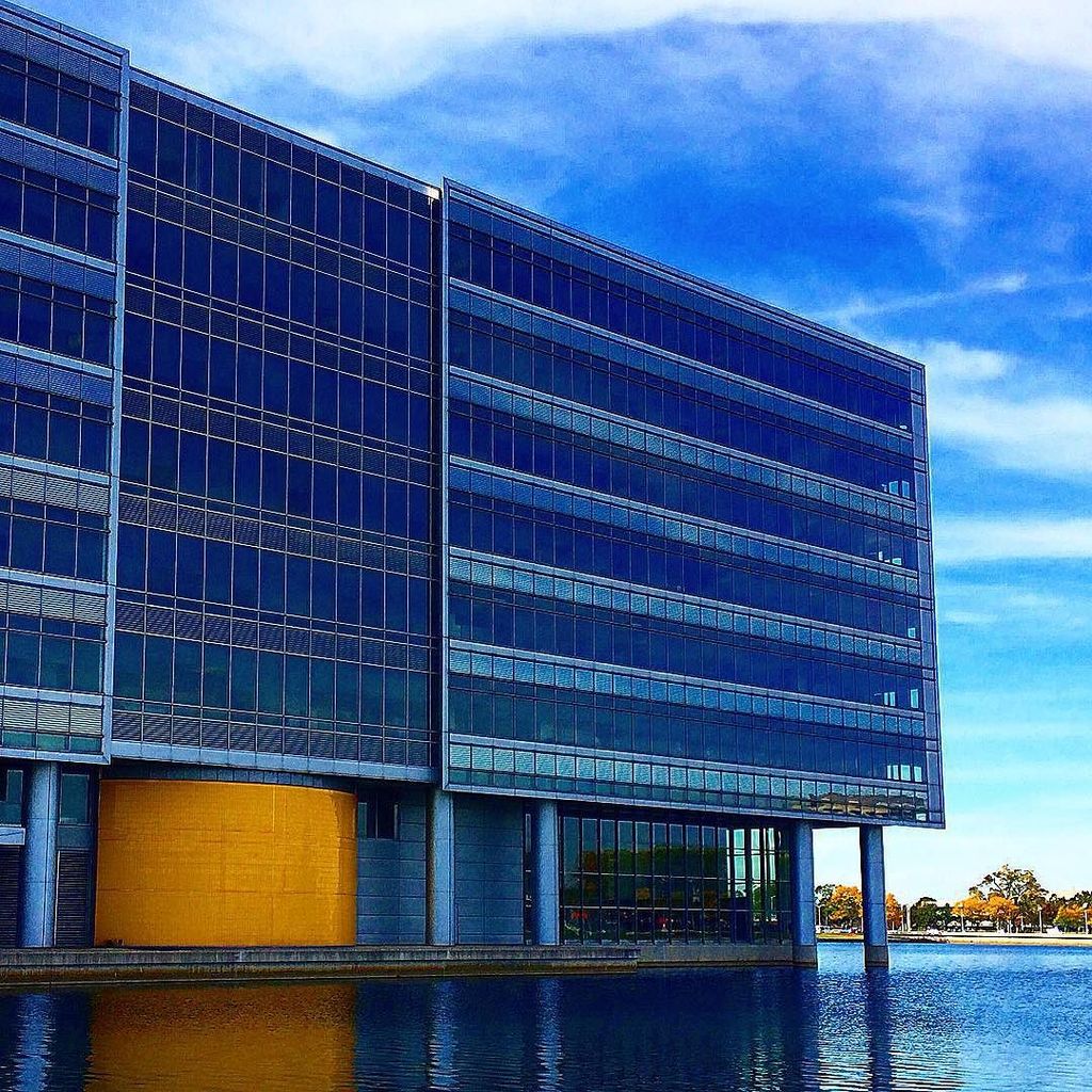 AndrewHumphrey's tweet photo. | #GMtechCenter in #Warren, #Michigan. | #GM #MI https://t.co/jop9BNNQrr https://t.co/fRuavmte7r