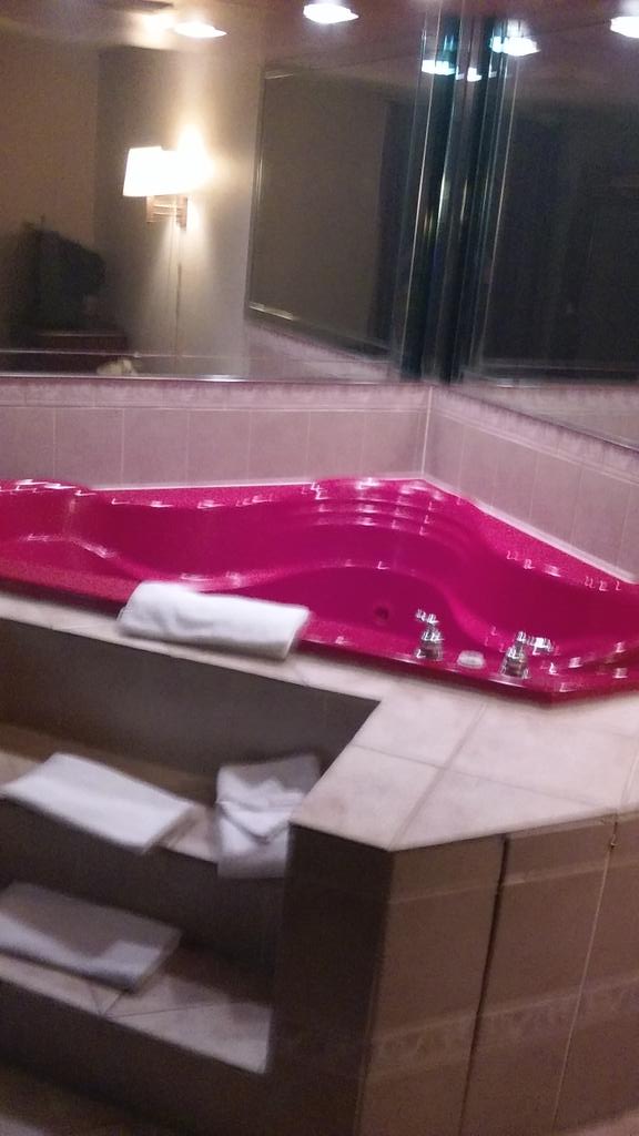 MsTranny's tweet image. 