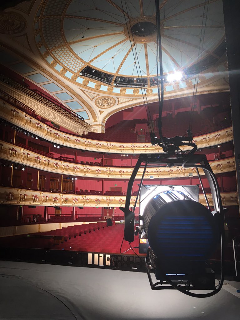 jonharden's tweet photo. The @TheRoyalOpera auditorium as seen from an 18k super bright light. Mind your eyes! https://t.co/RmrE3JcE99