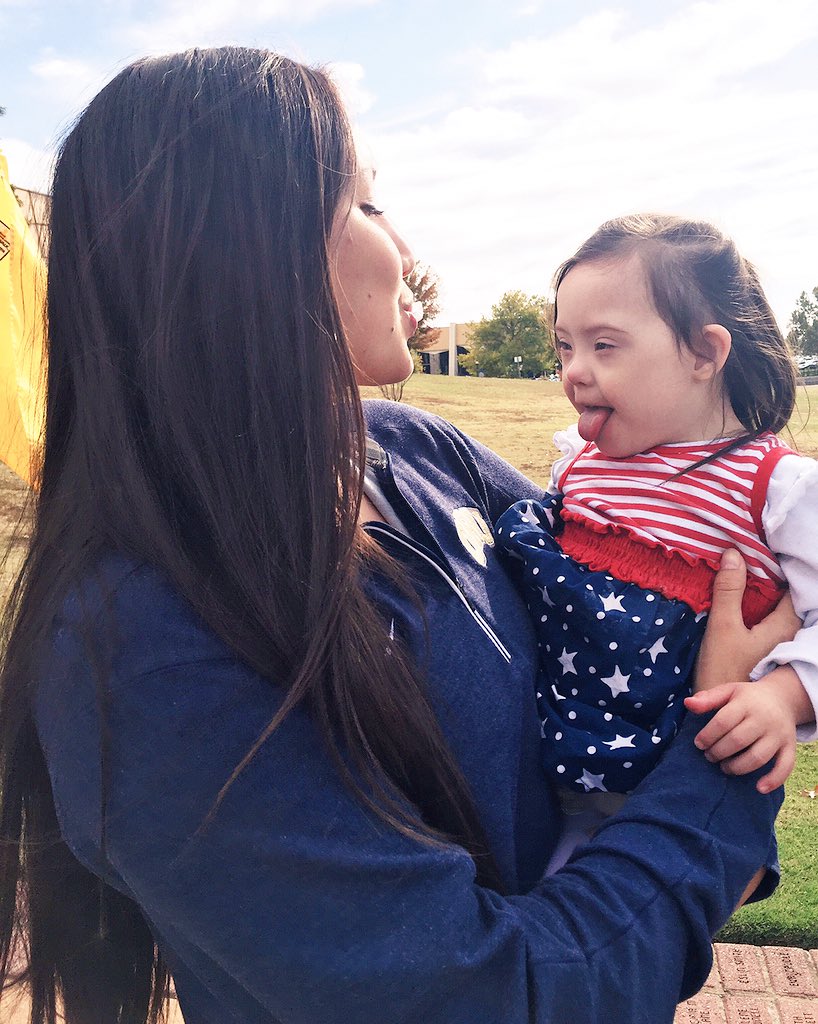 LBeatty23's tweet photo. I met a sweet little angel named Emily Grace today that completely blessed my life. 😍 #BuddyWalk2015 https://t.co/JprXWk3sJw