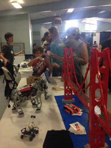 PlayWell_TEK's tweet photo. Thanks @bayareascience for having us at the North Bay Science Discovery Day and #ExploreDays at @csueastbay. #LEGO https://t.co/pR06rvphAy