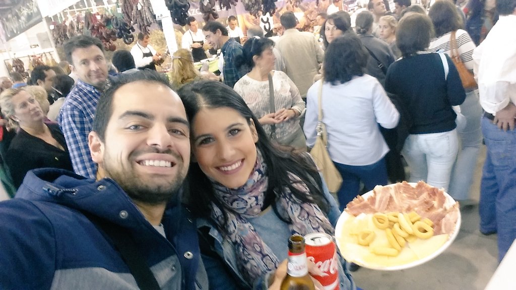 luisomms's tweet photo. Buen finde a tu lado!! @Angeles92M simpre 👫 teamo!!💕, buenas noches mi niña! 💖 #aracena #feriadeljamon #obra #piso💑 https://t.co/Ig8102l3Tw