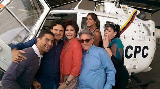 MuerteSus's tweet photo. Parte del elenco de @muertesus a un día del comienzo de las grabaciones. #muertesuspendida https://t.co/QW613zhz51