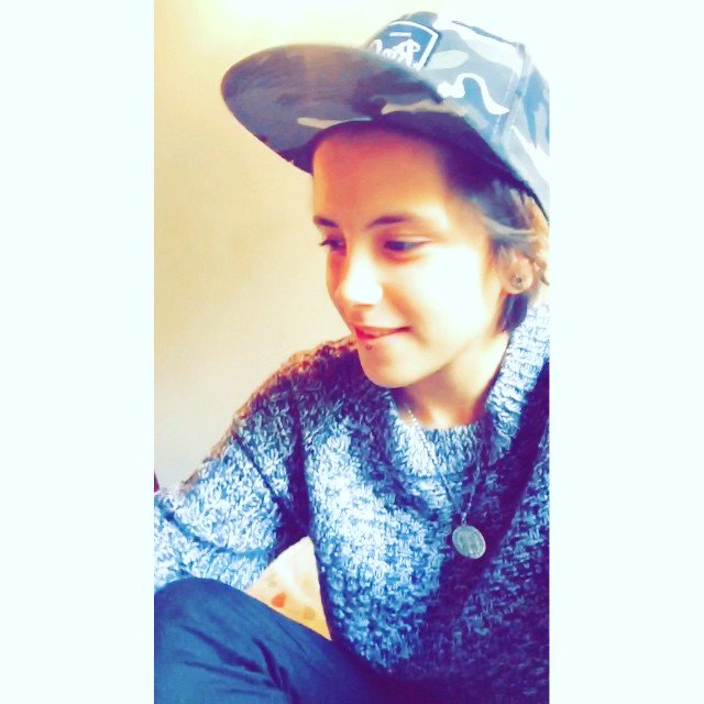 SeeleeV tweet picture