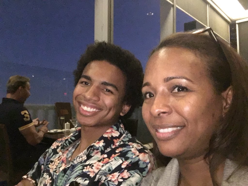 USCFrankie's tweet photo. No matter how close you are too your parents, it is always great to see them during parents week. Love them so much! https://t.co/ixmdvvPbiY