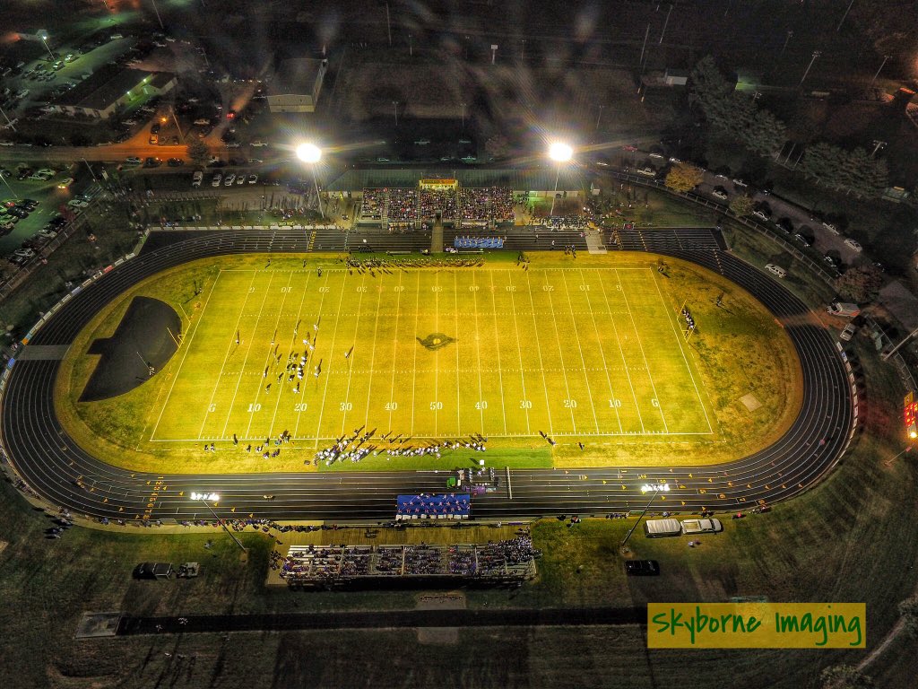 skyborneimaging's tweet photo. A special thanks to @ChrisSeabolt &amp; @GHSGatorFball for allowing us to get a great view! #FridayNightLights #Skyborne https://t.co/vccYbU6UQA