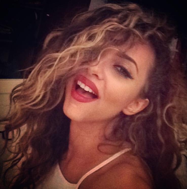 thebestofjerrie's tweet photo. curly hair jade is a blessing https://t.co/YomFkXa47n