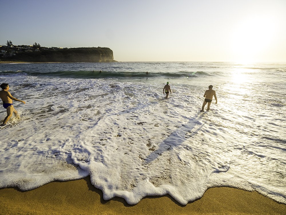 glistenrr's tweet photo. Mondee morning, out to the headland while not thinking about sharks. https://t.co/5xQIrH99Rb