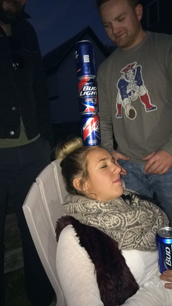 brooke_spinney's tweet photo. @McCannons @budlight hey https://t.co/55m1ZtITOK