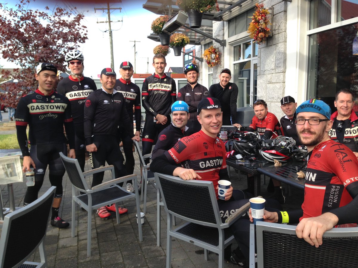 GastownCycling's tweet photo. Great day for a ride!
#clubride #friendlyride #coffee https://t.co/21UEbrzS0y