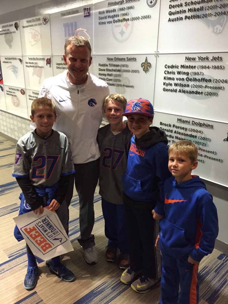 Thanks @bryanharsin for making some kids smile! #BoiseState #GoBroncos #futurebroncos