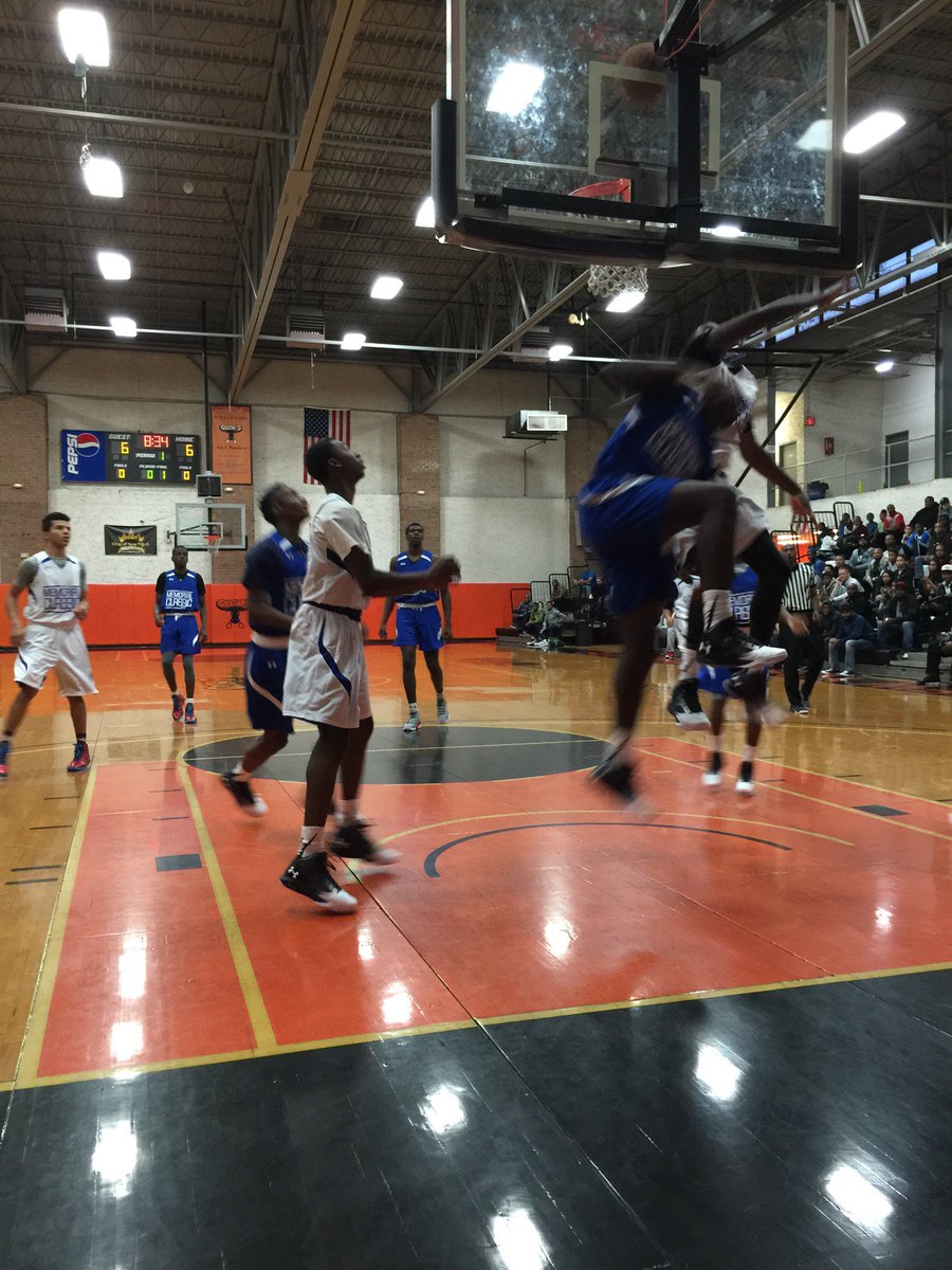 NYCHoops's tweet photo. Sharette Dixon Memorial Classic 2015 #sdmc2015 (@ Gauchos Gym - @nygauchos in Bronx, NY) https://t.co/w7Z3OJuyFu https://t.co/VXsr8QjnZ7