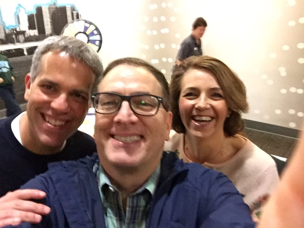 HappilyHarrySp's tweet photo. Anniversary party in NYC #jetblue15. Living the FUN value with fellow Crewmembers + family. @HelloJetBlue https://t.co/ZjuUWO008o