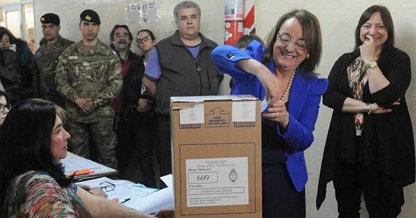 ARGENTINA: SEGUIMIENTO ELECCIONES PRESIDENCIALES 2015 CSMkaJvWcAAGdp1