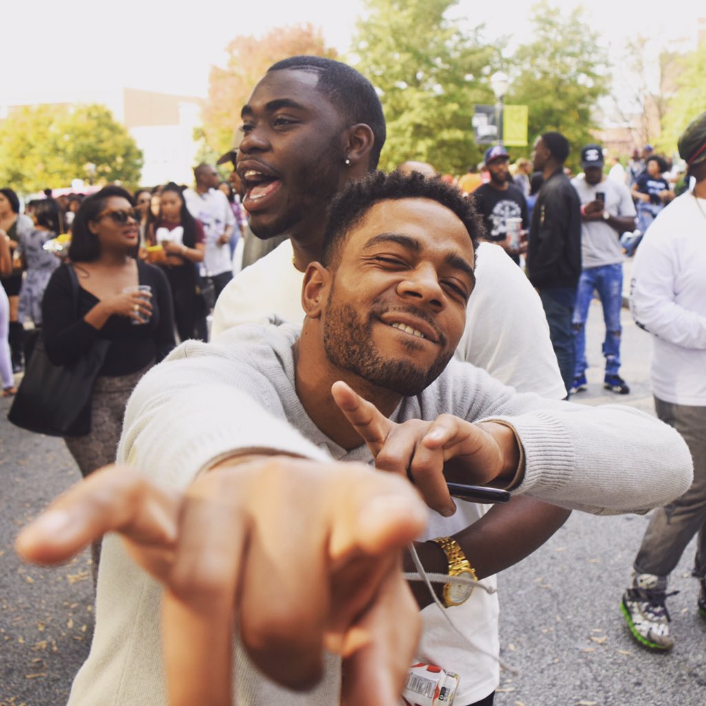 HardHeadLew's tweet image. Living! #AUCHOMECOMING2k15