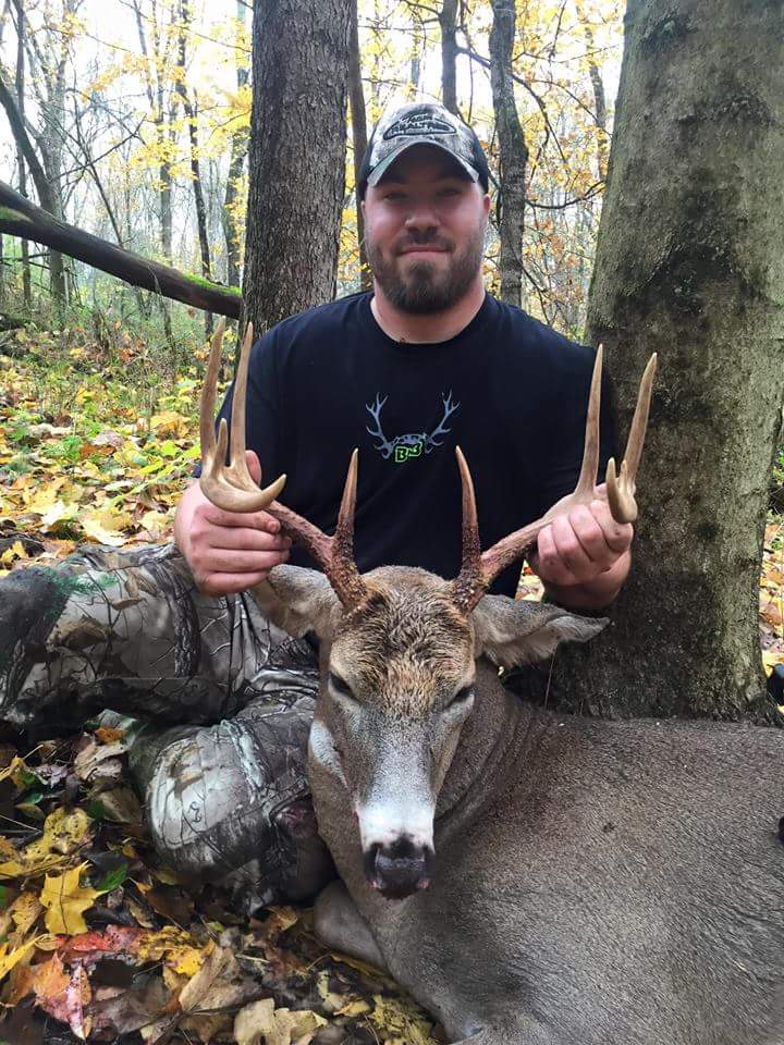 beastmodebhunt's tweet photo. Mr Ohio puts the smack down on this awesome Ohio buck. Thanks to @HOYTARCHERYInc #grimreaper and his family for this https://t.co/4z9UgXcPQx