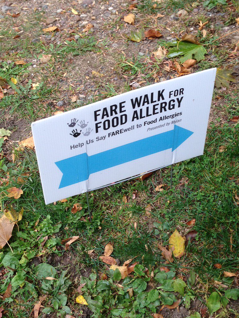 AllergicEmily's tweet photo. Great time today @FoodAllergy walk! #peanutallergy #foodallergy https://t.co/jStxvJq1Sw