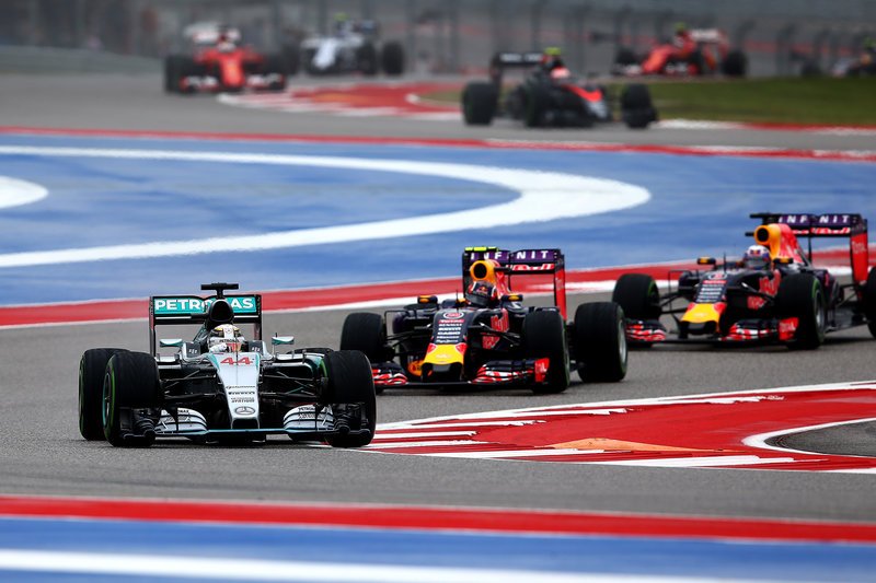 redbullmotors's tweet photo. What an @F1 race! Here's what went down in Austin: https://t.co/qHW1sp1HTr #USGP https://t.co/Nr9pdPjt9O