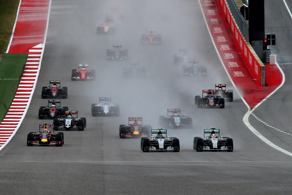 redbullmotors's tweet photo. What an @F1 race! Here's what went down in Austin: https://t.co/qHW1sp1HTr #USGP https://t.co/Nr9pdPjt9O