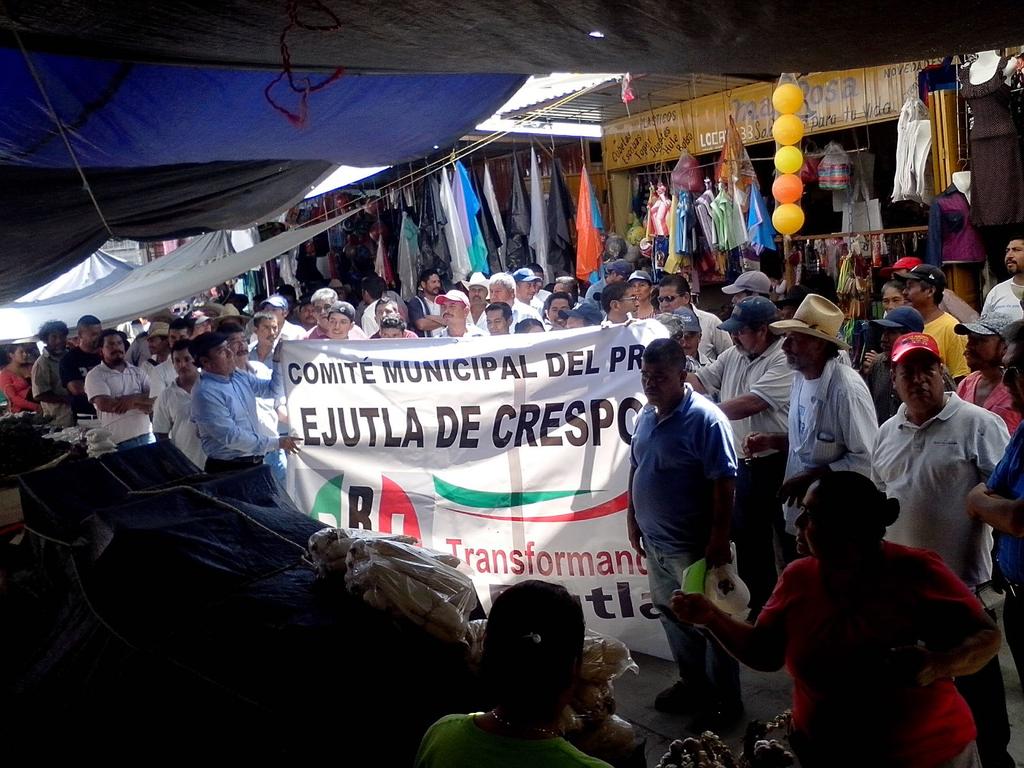 Héctor Anuar Mafud M (@hectora_mafud) on Twitter photo En Ejutla de Crespo un Comité Mpal del PRI que alcanza la unidad y trabaja cerca de la gente. <a href="/MFBeltrones/">Manlio F. Beltrones</a> En Ejutla de Crespo un Comité Mpal del PRI que alcanza la unidad y trabaja cerca de la gente. <a href="/MFBeltrones/">Manlio F. Beltrones</a>