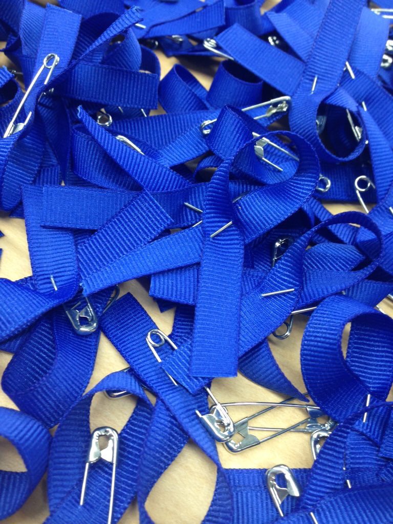 AmericaEast's tweet photo. It was #PlayForToni day at @RiverHawkNation. Both @HartfordWSOC & @RiverHawkWSOC wore these blue ribbons https://t.co/zEhbnboO1S