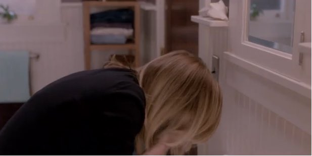 ShepherdGreyx's tweet photo. "Hi Meredith. This is penny" 

Painful doesn't even come close to what this makes me feel😥😐💔 https://t.co/y2tsN3fZ9n